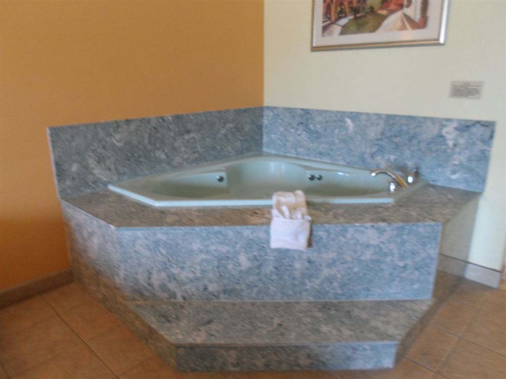 Quality Inn Brownsville Exteriör bild